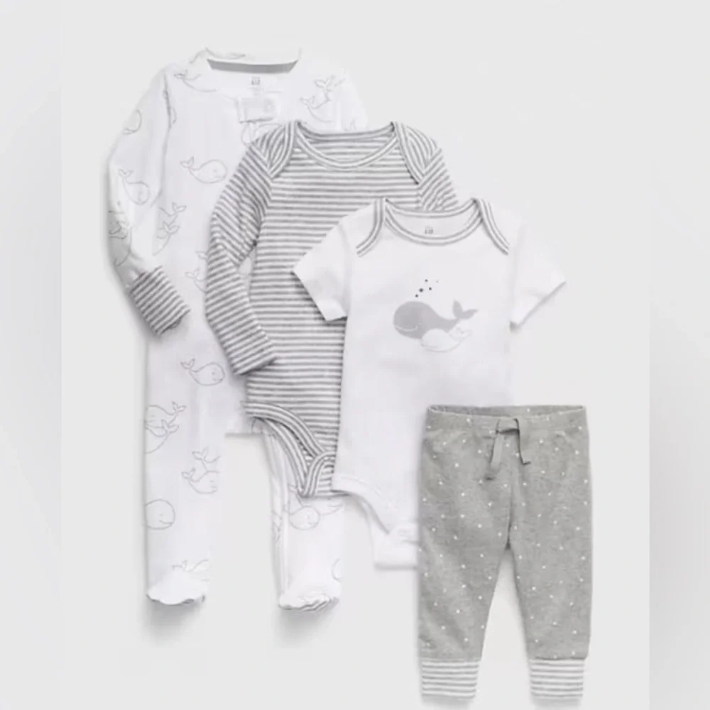 BabyGap 4-Piece Baby Whale Outfit Set 6-9M